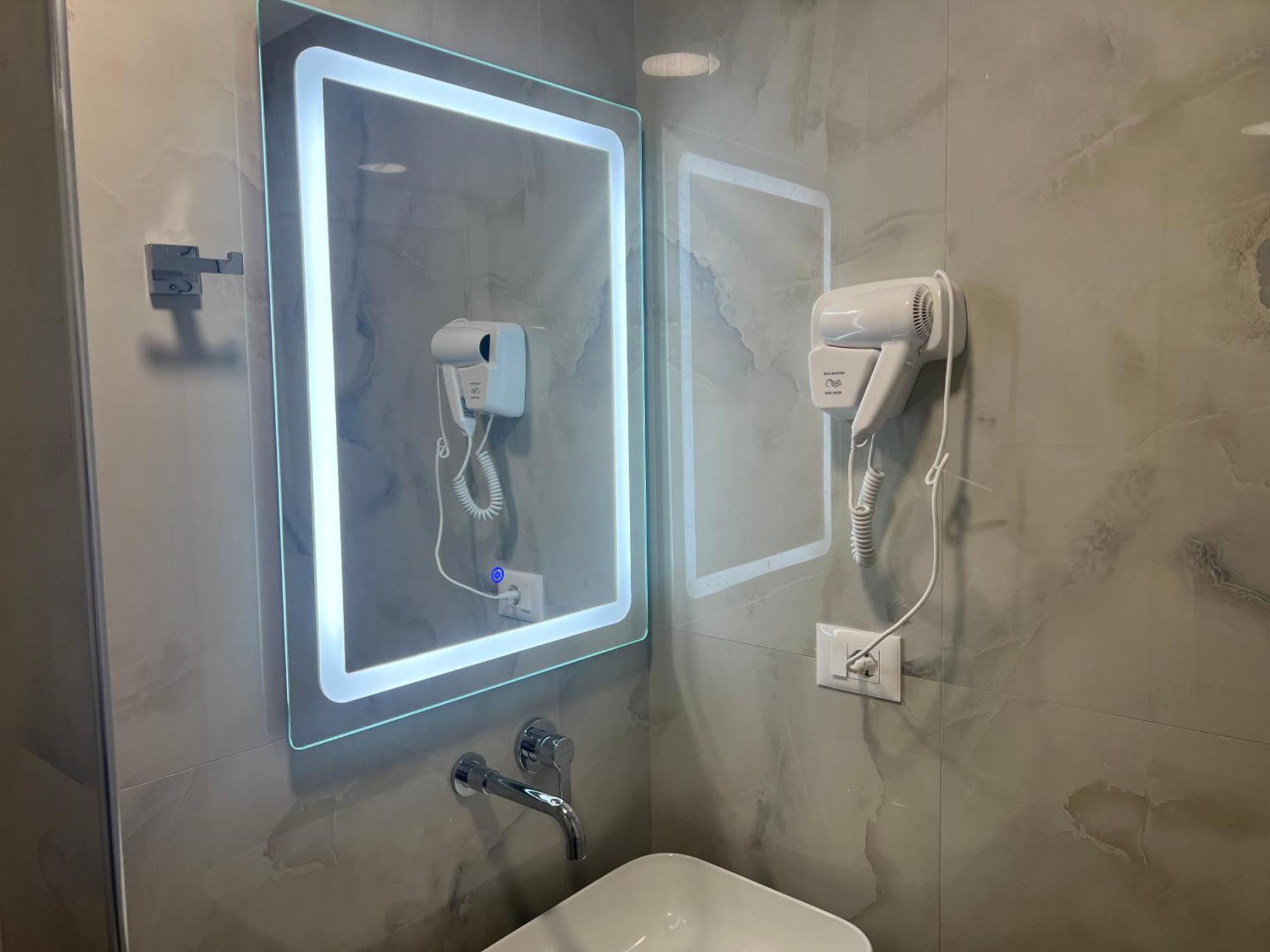 Agimi Hotel Ksamil Exteriér fotografie